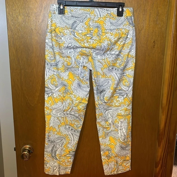 J. Crew Printed Skimmer Pant Yellow Stretch Pants Size 2 Office or Casual - Picture 5 of 9